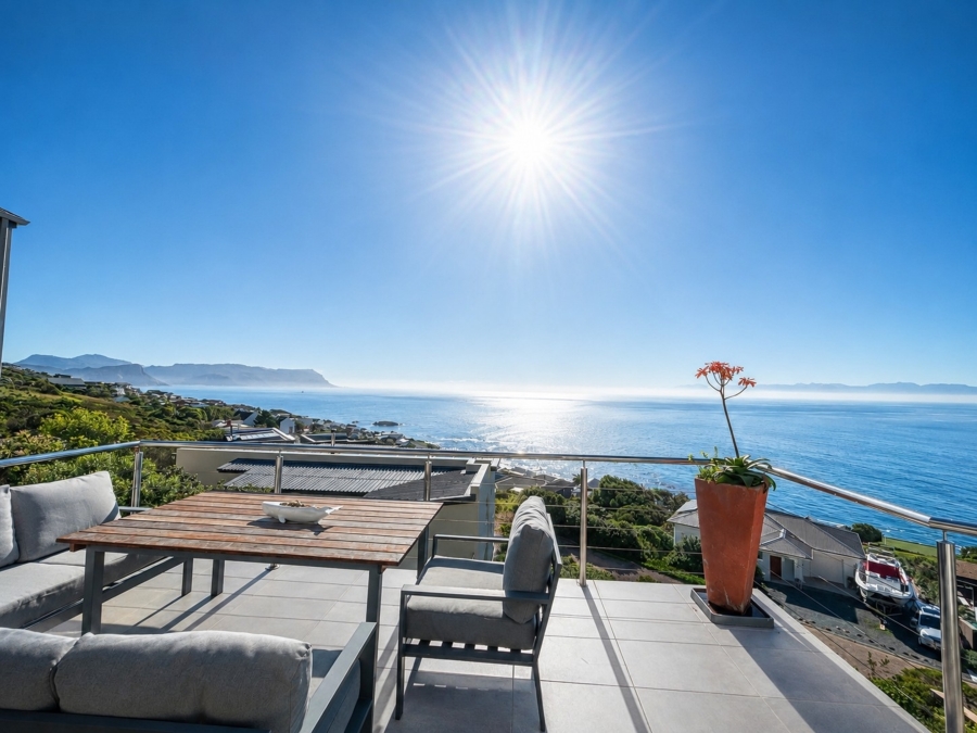 5 Bedroom Property for Sale in Murdock Valley Western Cape